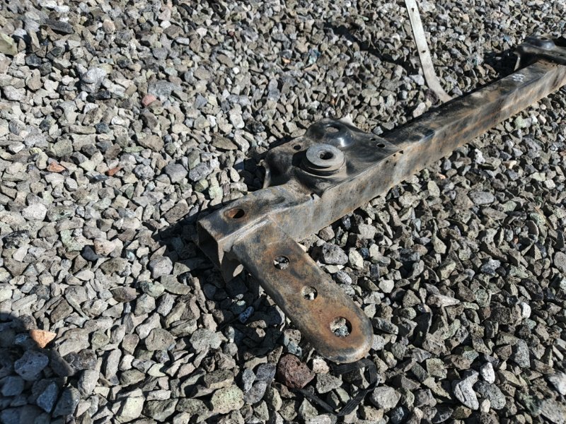 Балка под радиатор Chery Very А13 2011