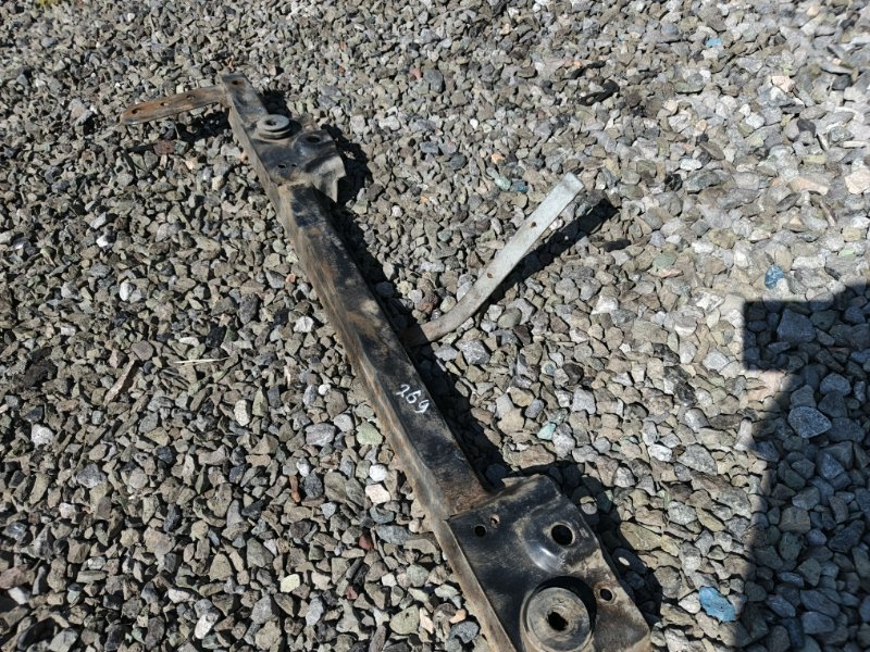 Балка под радиатор Chery Very А13 2011