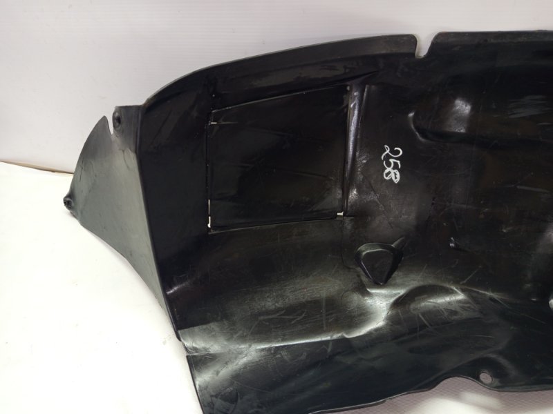 Подкрылок Peugeot 206 2008