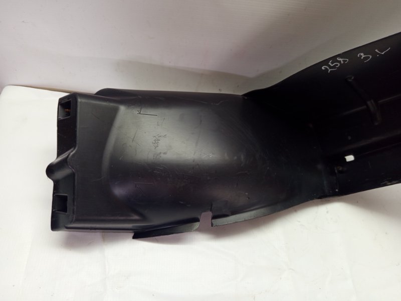 Подкрылок Peugeot 206 2008