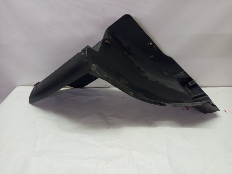 Подкрылок Peugeot 206 2008
