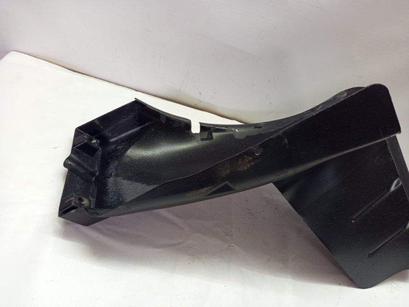 Подкрылок Peugeot 206 2008