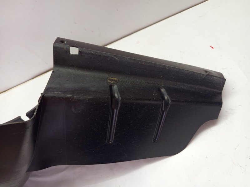 Подкрылок Peugeot 206 2008