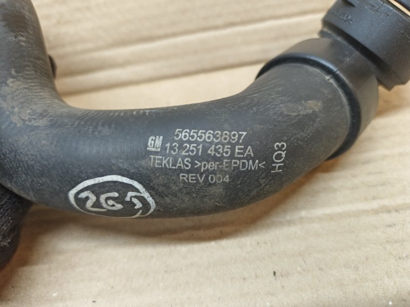 Патрубок радиатора Opel Astra 2011 J