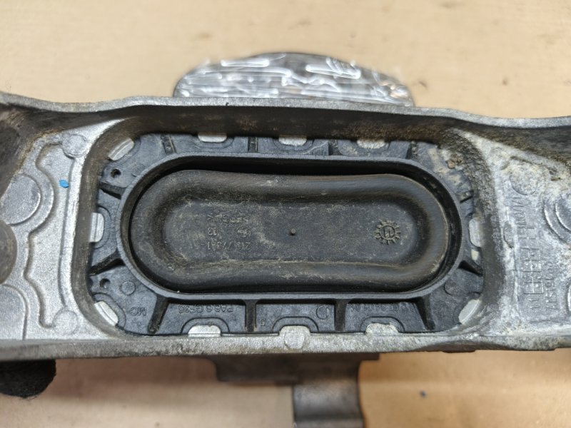 Подушка двигателя Opel Astra 2011 J