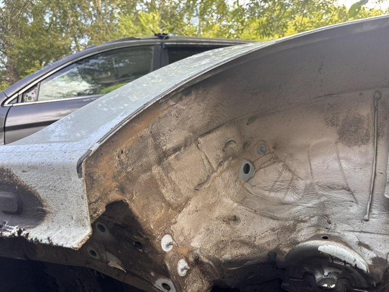 Крыло Lada Largus 2017