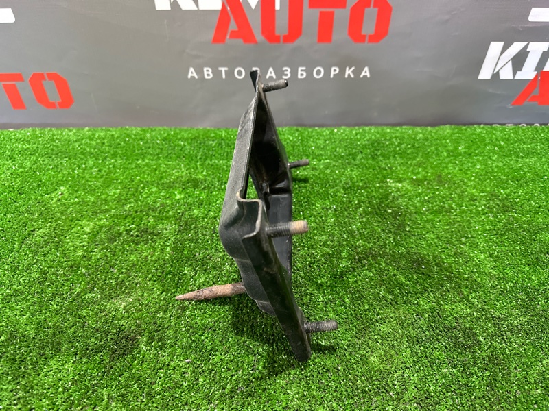 Кронштейн усилителя бампера Kia Ceed SW 2011 ED