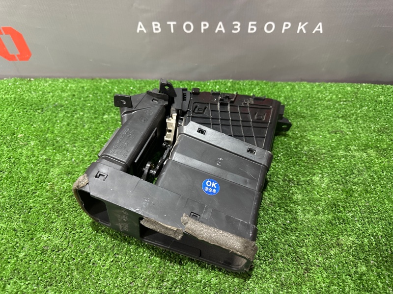 Дефлектор отопителя центральный Kia Ceed SW 2010 ED