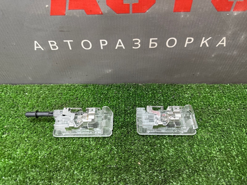 Плафон освещения бардачка Lada X-Ray Cross 2022