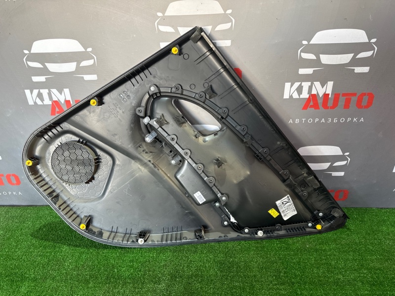 Обшивка двери задняя левая (дверная карта) Kia Picanto 2 2011