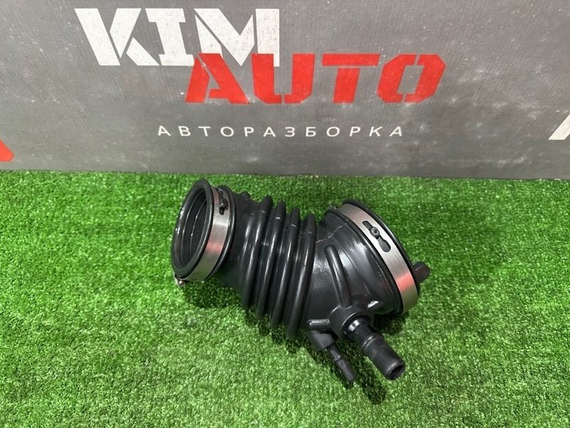 Патрубок дроссельной заслонки Ford Focus 3 2013