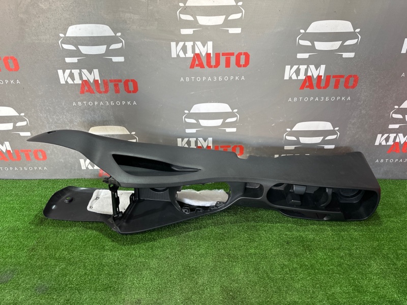 Консоль между сидений Kia Rio 3 HB 2013