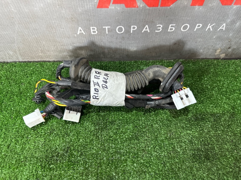 Проводка двери Kia Rio 3 2013 HB