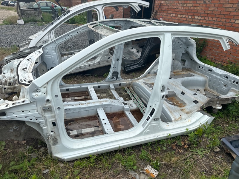 Стойка крыши (банан) Kia Rio 3 HB 2013