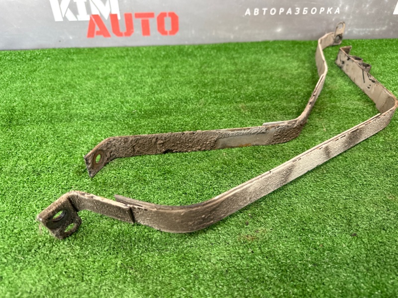 Лента крепления топливного бака Kia Rio 3 2013 HB
