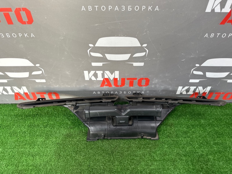 Воздуховод обдува лобового стекла Kia Rio 3 HB 2013