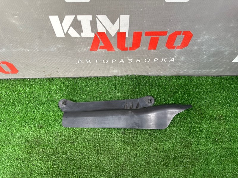Кожух замка двери Kia Rio 3 HB 2013