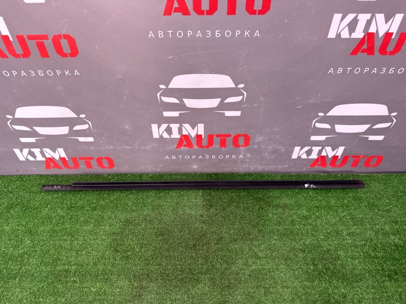Уплотнитель стекла передний правый наружный(Бархотка) Kia Picanto 2 2011