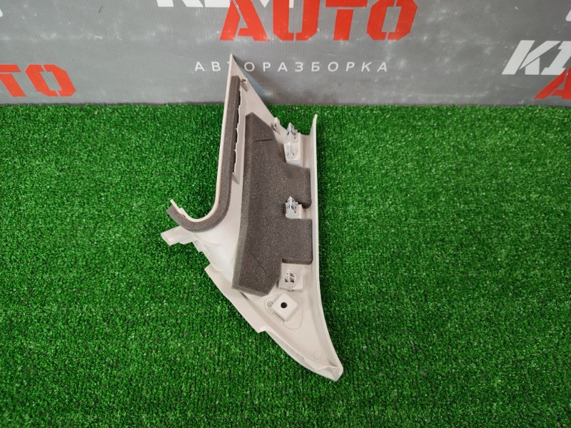 Накладка задней стойки Ford Focus 3 2013