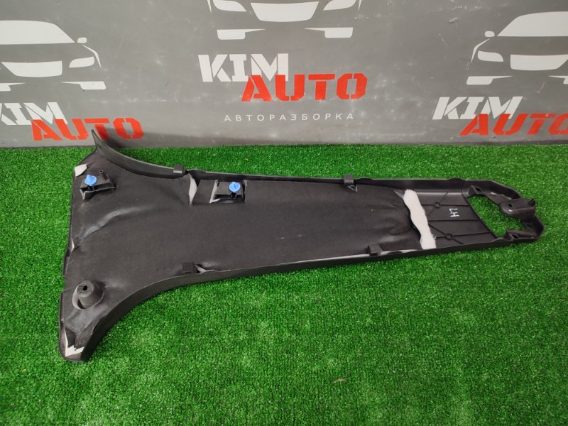 Накладка центральной стойки нижняя Lada X-Ray Cross 2022