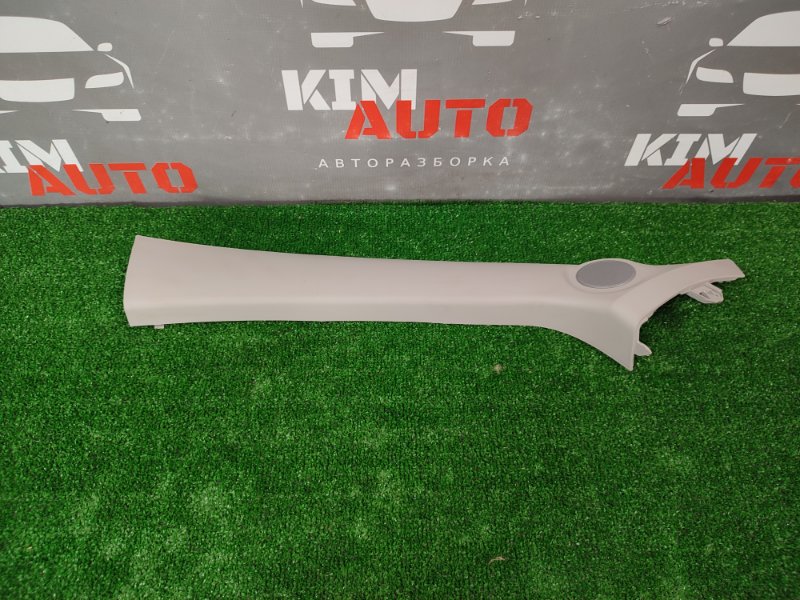 Накладка передней стойки Lada X-Ray Cross 2022