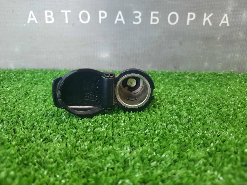 Розетка 12V Lada X-Ray Cross 2022