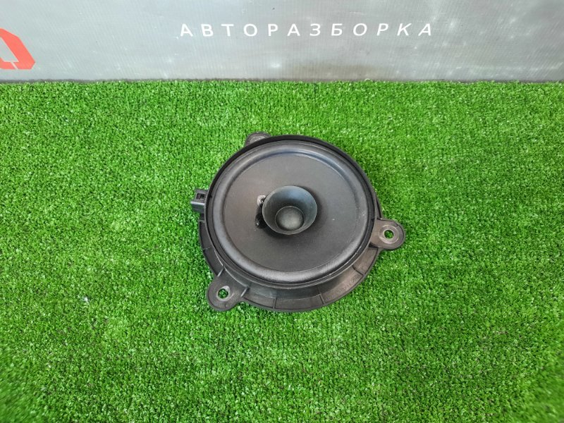 Динамик Lada X-Ray Cross 2022