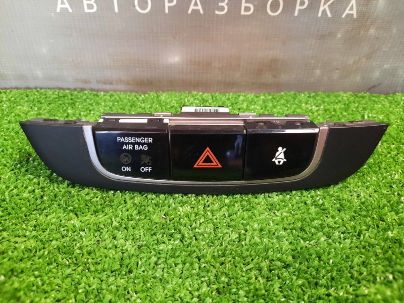 Блок кнопок центральной консоли Hyundai ix35 2011