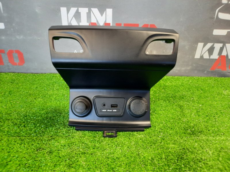 Накладка центральной консоли Hyundai ix35 2011
