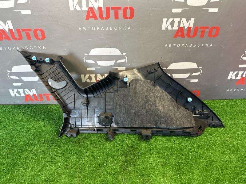 Накладка задней стойки Hyundai ix35 2011