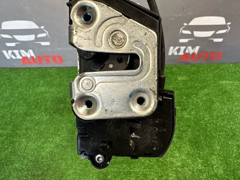 Замок двери передний правый Hyundai ix35 2011