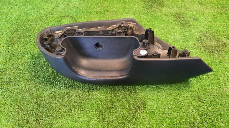 Накладка двери Hyundai ix35 2011