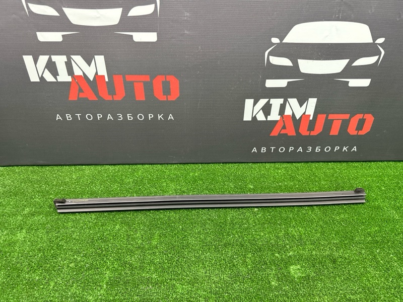 Уплотнитель стекла(бархотка) внутренний Infiniti QX50 J55 2019