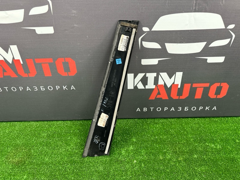 Накладка передней двери Infiniti QX50 J55 2019