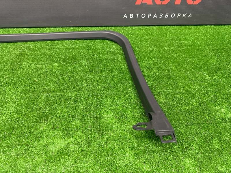 Накладка рамки задней двери внутренняя Infiniti QX50 J55 2019