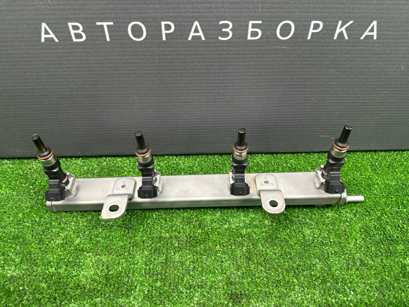 Рейка топливная с форсунками Infiniti QX50 J55 2019