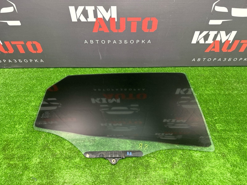Стекло двери Hyundai ix35 2012