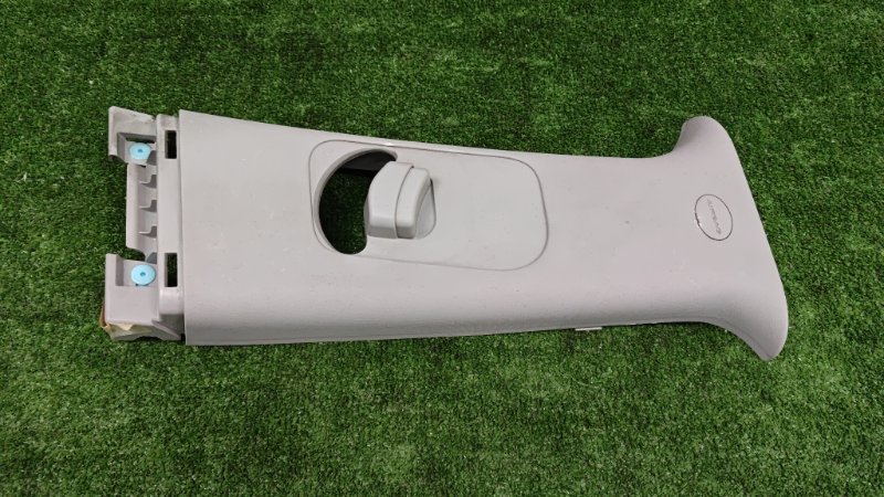 Накладка центральной стойки верхняя Hyundai ix35 2012