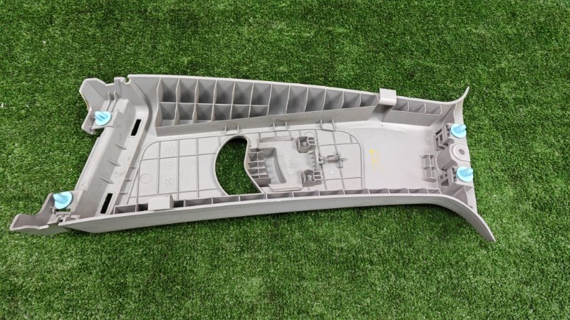 Накладка центральной стойки верхняя Hyundai ix35 2012