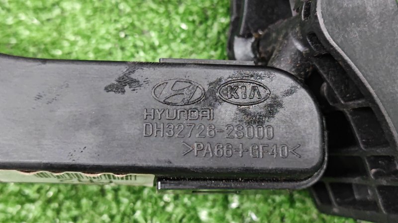Педаль газа электронная Hyundai ix35 2012