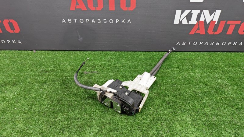 Замок двери передний правый Hyundai ix35 2012