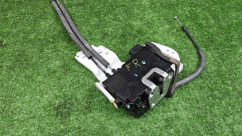 Замок двери передний правый Hyundai ix35 2012