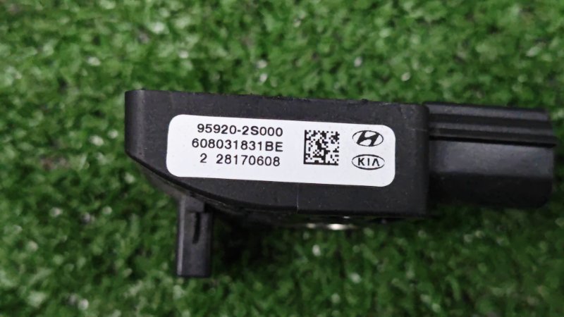 Датчик удара Hyundai ix35 2012
