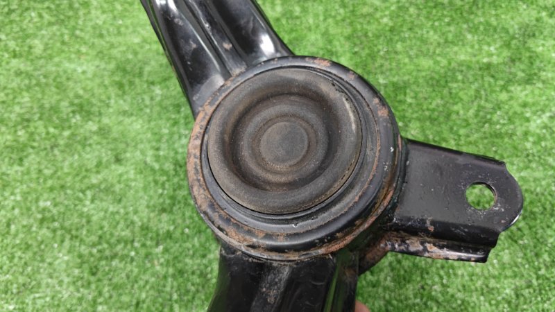 Подушка/опора двигателя Hyundai ix35 2012