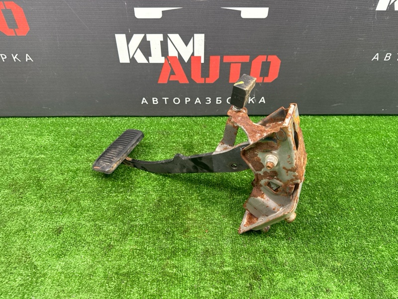 Педаль тормоза АКПП Hyundai Tucson 2007 JM