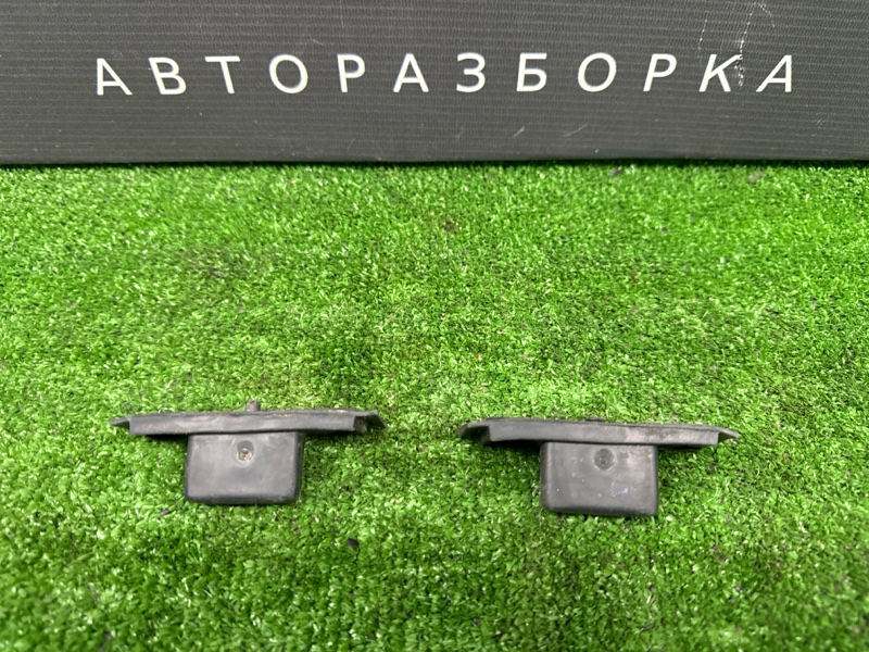 Отбойник крышки багажника Hyundai Tucson 2007 JM