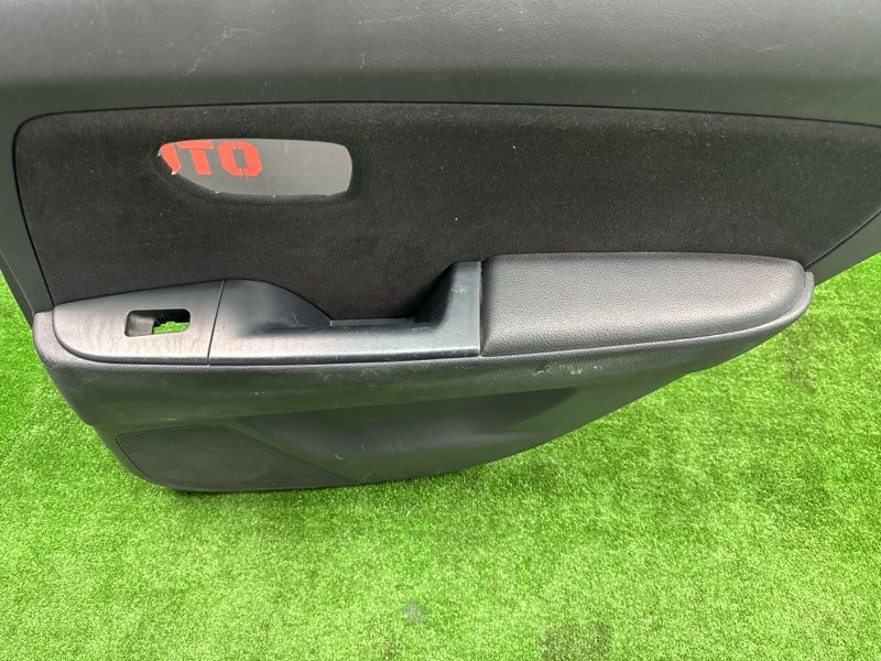 Обшивка двери Hyundai Elantra HD 2008