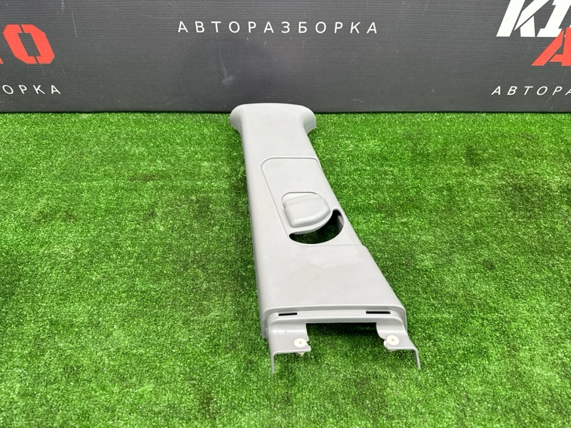 Накладка центральной стойки верхняя Hyundai Elantra HD 2008