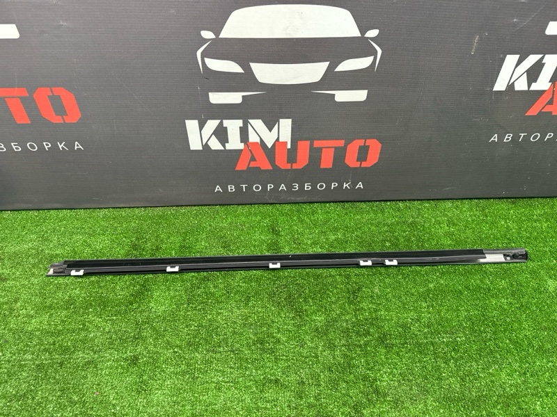 Уплотнитель стекла наружный (Бархотка) Kia Ceed 1 HB 2012 ED