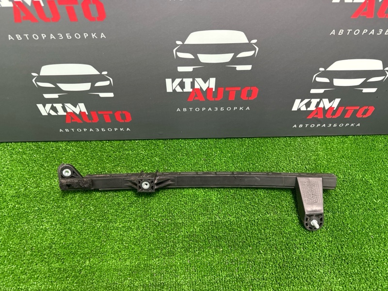 Направляющая стекла задней двери Kia Ceed 1 HB 2012 ED